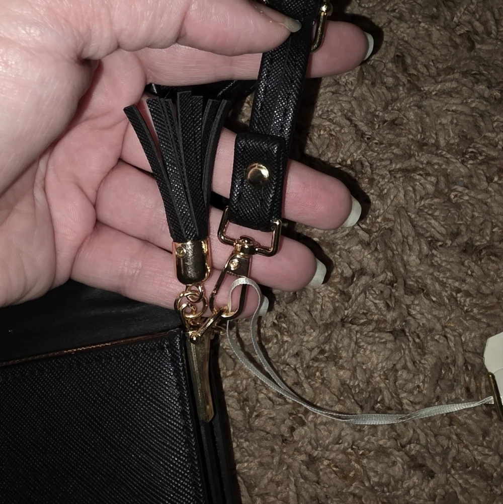 Park Ave. Black Crossbody Phone Case Purse
